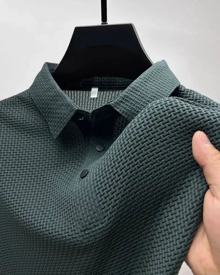Hoogwaardig heren poloshirt met comfortabele pasvorm. Stijlvolle en moderne zomermode voor de elegante man.