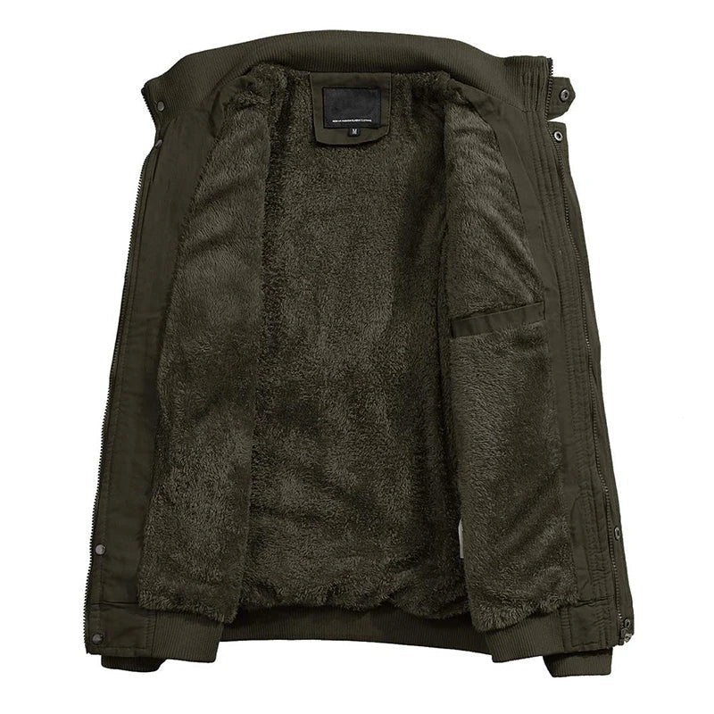 Warme militaire herenjas, perfect als winterjas voor een stoere outdoor look.