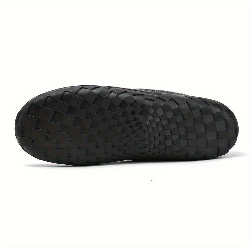 Stijlvolle heren huispantoffels, loafers model, voor ontspanning en warmte in de winter.