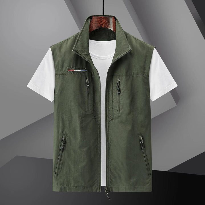 Comfortabel heren sportvest van ademend nylon, perfect als lichtgewicht tussenlaag voor actieve outdoor trips.
