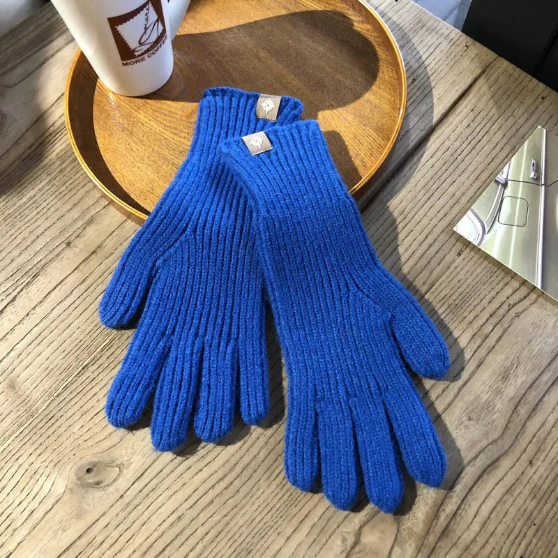 Stijlvolle dames winterhandschoenen Isolde, comfortabel en warm, met touchscreen vingertoppen.