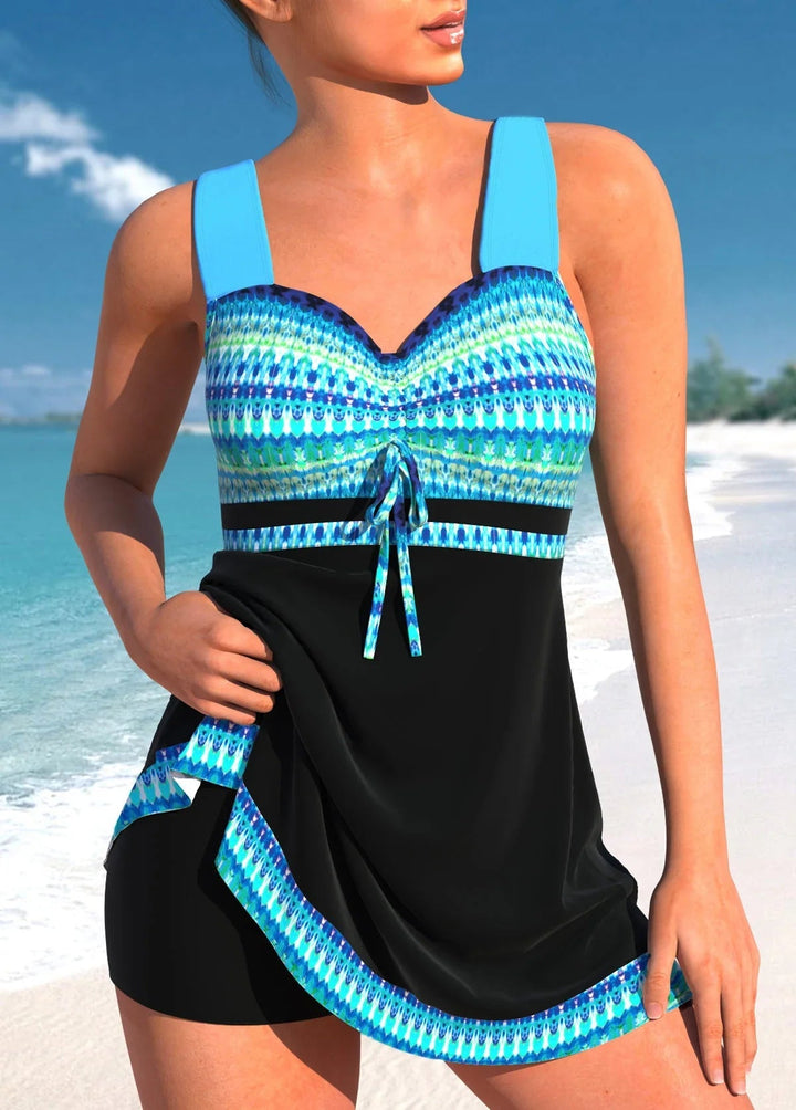 Stijlvolle dames tankini zwemkleding voor de zomer. Biedt ondersteuning en comfort op strand of bij het zwembad.