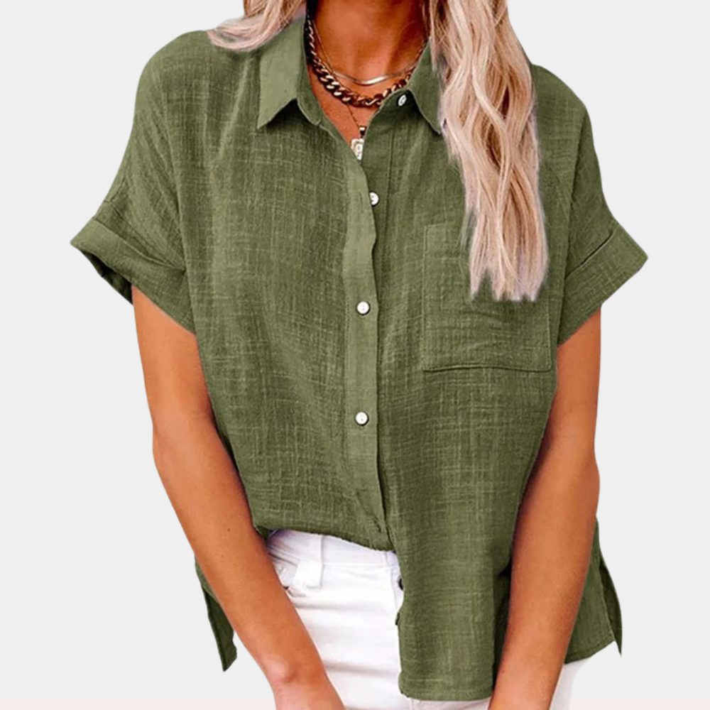 Elegante damesblouse met knoopsluiting, losvallend en modieus voor een casual zomerlook.