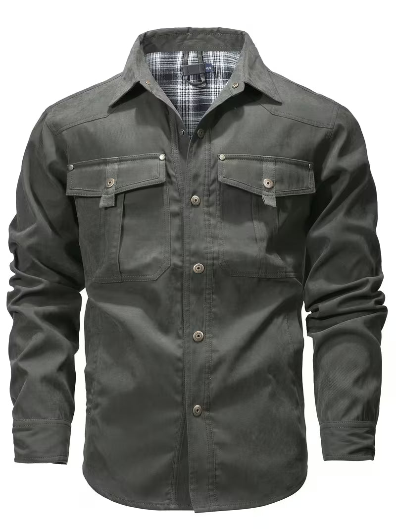 Trendy heren tussenjas: een functioneel cargo overshirt met reverskraag voor lente en herfst.