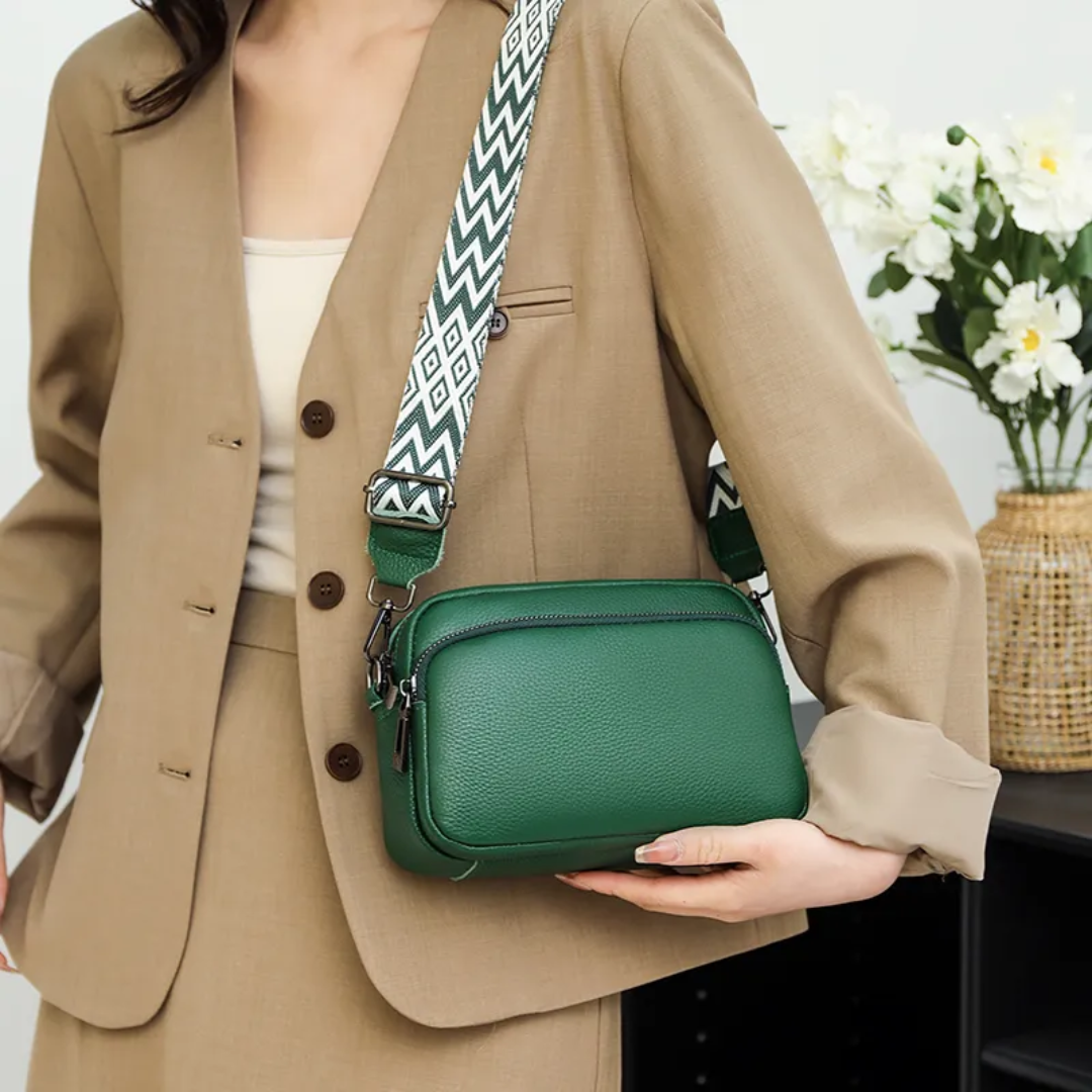 Elegant en compact: de echt leren messenger tas voor de moderne vrouw.