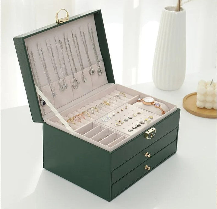 Ideaal cadeau voor vrouw: Luxe meerlaags sieradendoos Maeva met fluwelen bekleding en organizer functie.