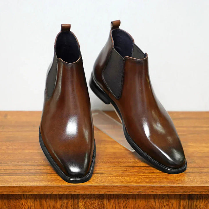 Veelzijdige heren Chelsea boots, combineerbaar met zowel casual schoenen als nette schoenen, een must-have enkellaars.