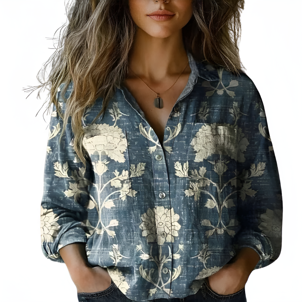Modieus dames overhemd met lange mouwen en knopen. Een klassieke blouse, zeer geschikt voor diverse stijlen.
