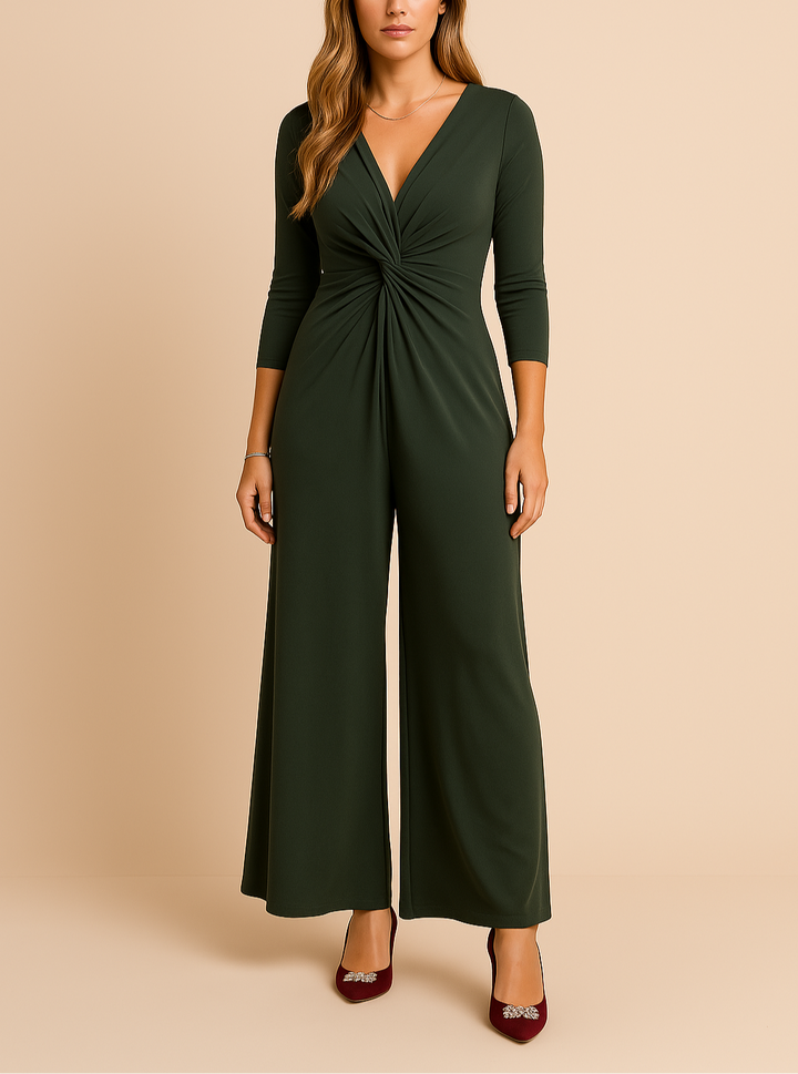 Stijlvolle co-ord set voor dames, elegant en modern. Geschikt als feestelijke set of voor dagelijks gebruik.