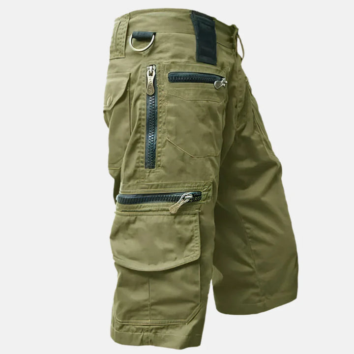 Functionele heren cargoshorts voor outdoor kleding, met een robuuste knielange pasvorm en handige zakken voor elk avontuur.