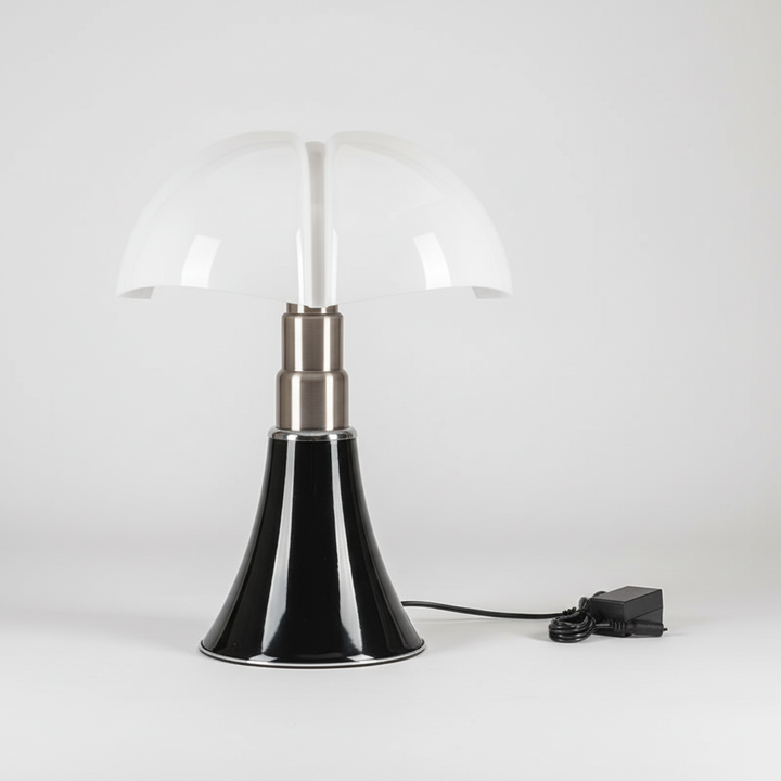 Decoratieve retro LED tafellamp, perfect als sfeerlicht op bureau of nachtkastje.