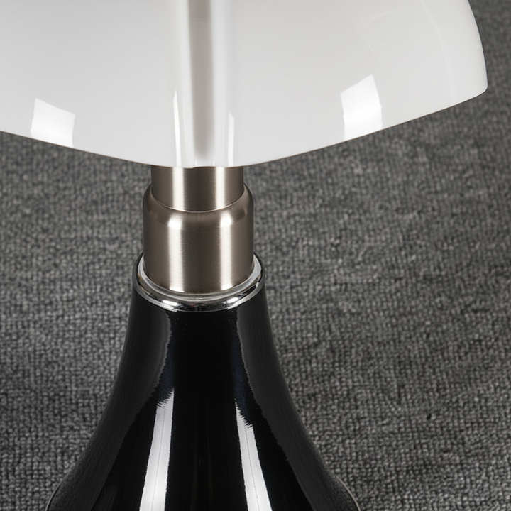 Stijlvolle vintage LED verlichting, creëert warm sfeerlicht voor elk interieur.