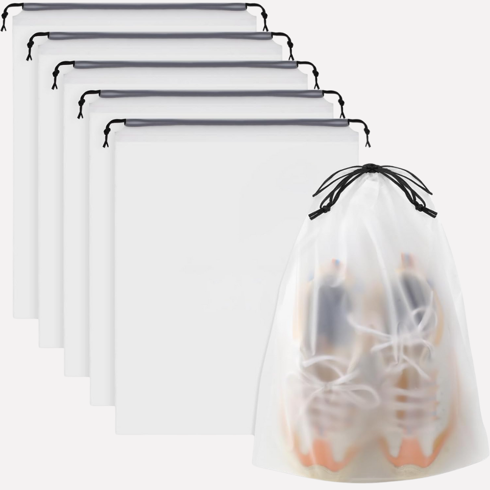 Set transparante trekkoord tassen, ideaal voor compacte organisatie van schoenen in een reistas of koffer.