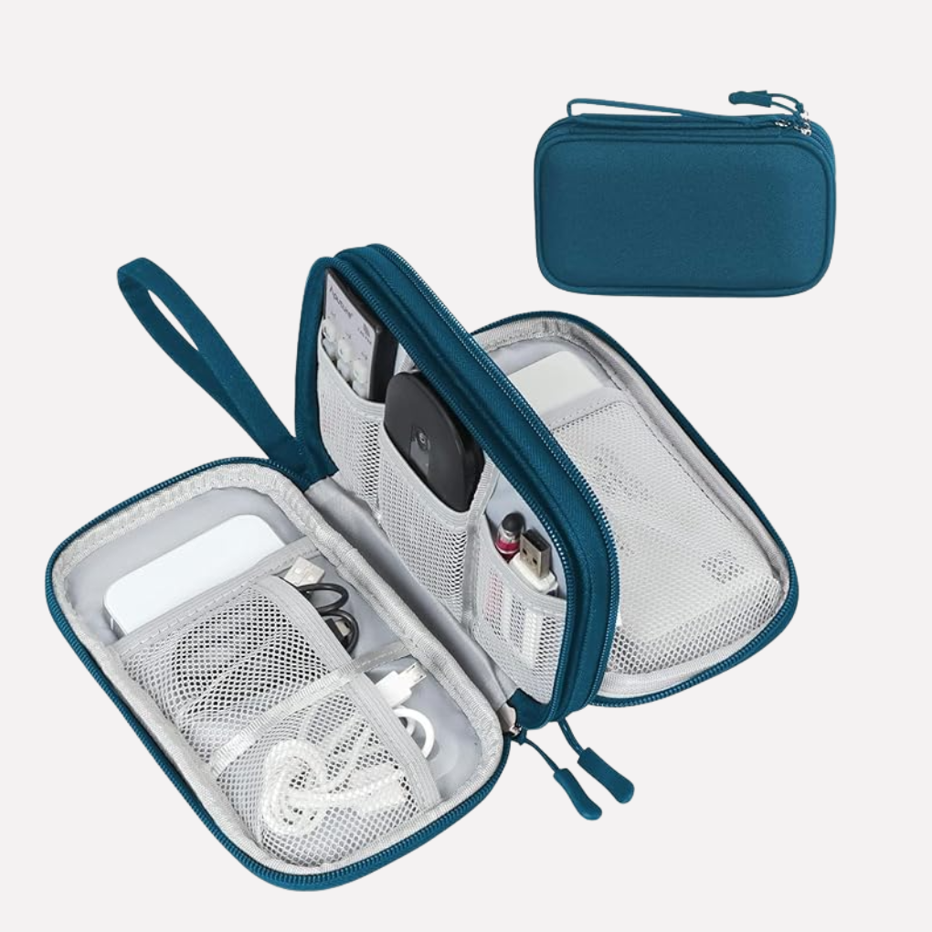 Zijaanzicht van de draagbare tech organizer tas, compact en gemakkelijk mee te nemen.