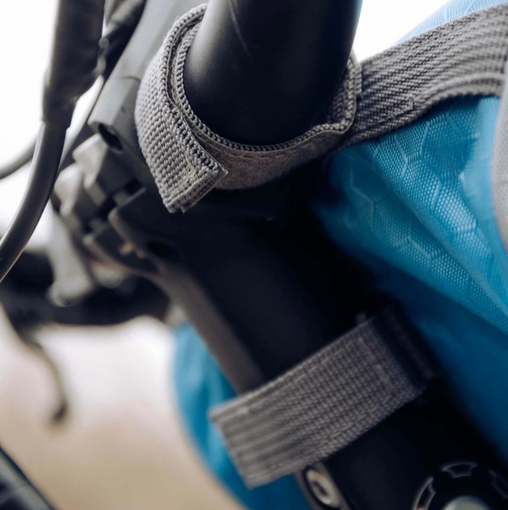 Fietstas met geïntegreerde telefoonhouder. Transparant venster voor touchscreen, perfect voor e-bike & mountainbike.