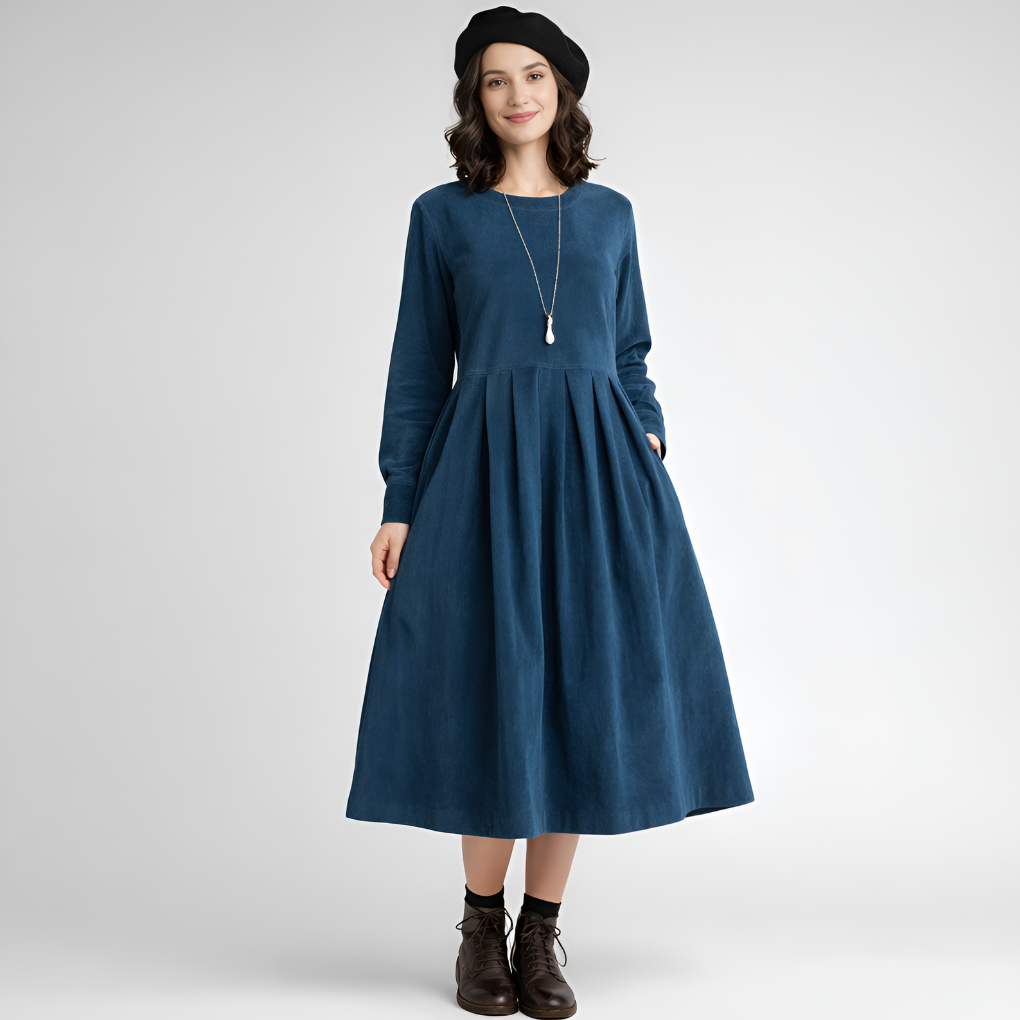 Elegante lange damesjurk in blauw, comfortabel en modieus voor elke speciale gelegenheid of feest.
