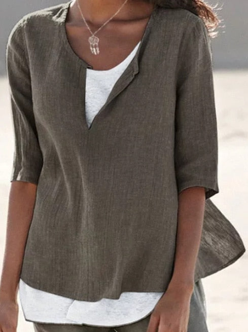 Zomerse dames top met V-hals, korte mouw, lichtgewicht en ademend voor warme dagen.