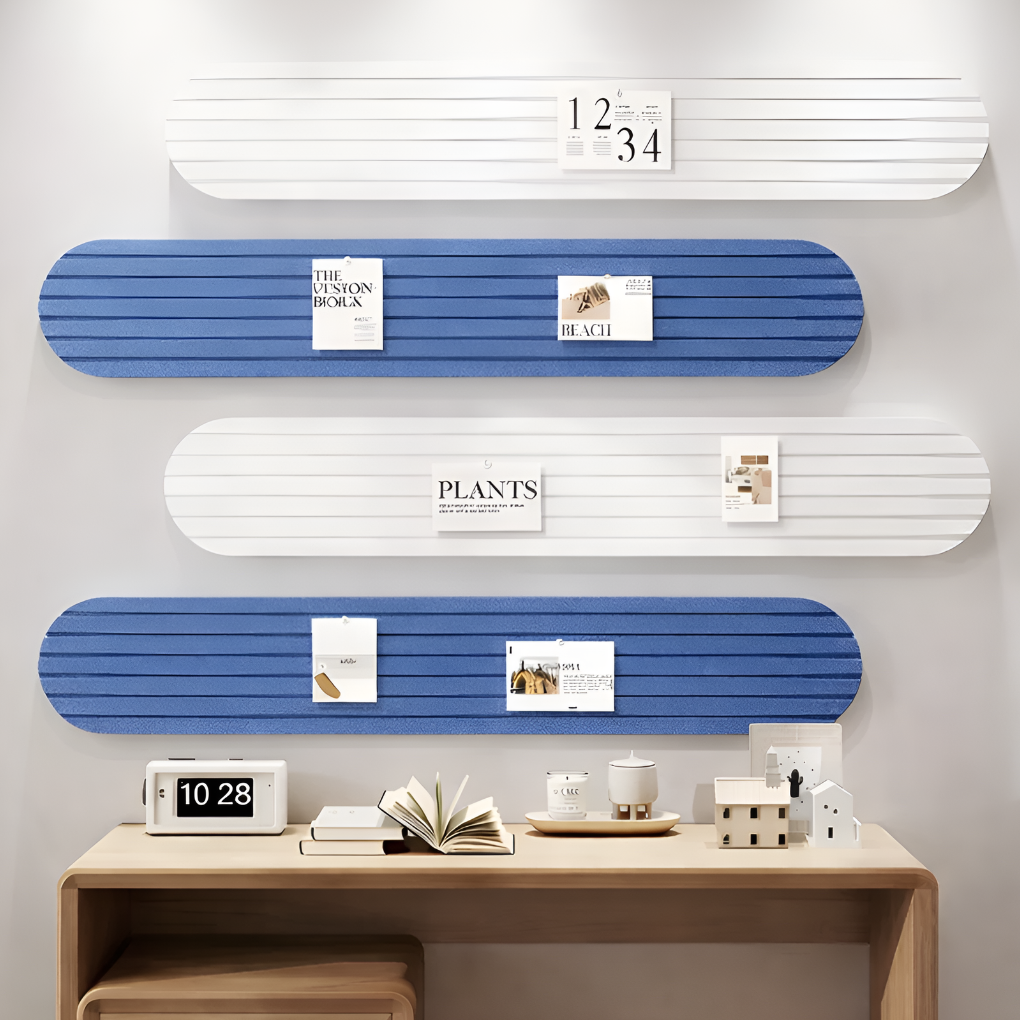 Moderne modulaire vilt wandpanelen voor een opgeruimd kantoor of studeerkamer; handig voor notities en decoratie.