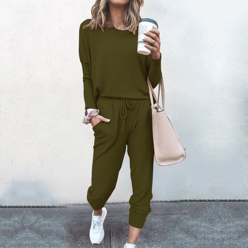 Ontspannen in dames huispak Ally. Heerlijk comfortabele loungewear set voor thuis.