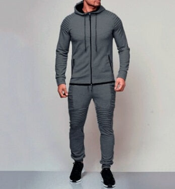 Veelzijdig heren trainingspak met hoodie en joggingbroek, geschikt voor lente, herfst en sport.