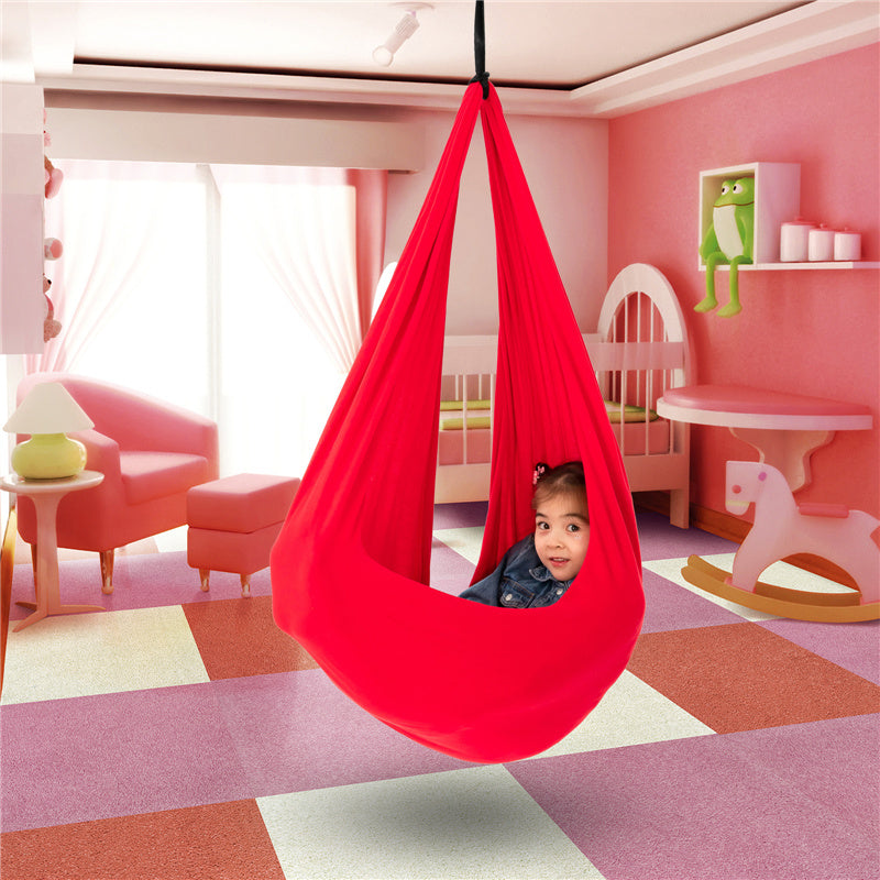 Zachte stretch stof therapieschommel voor kinderen, bevordert diepe druk ontspanning en balans.