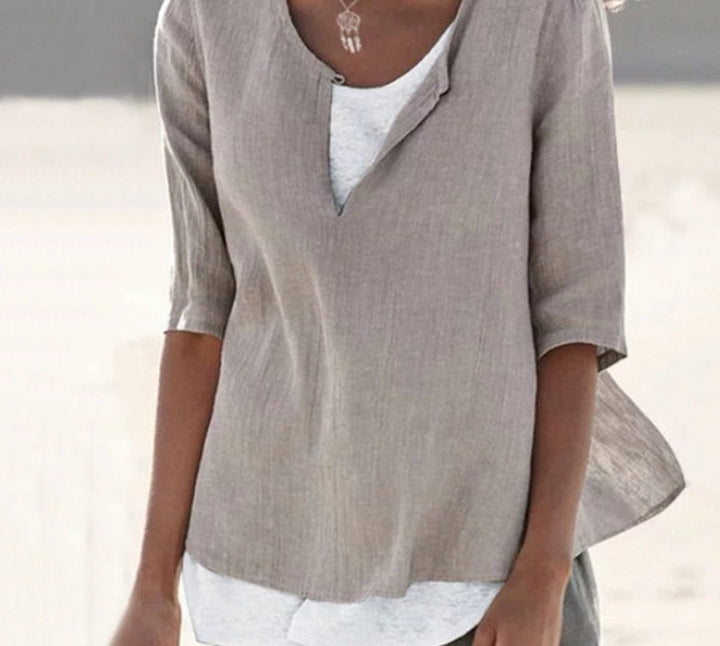 Dames V-hals shirt, wit, comfortabel en stijlvol, perfect voor elke dag. Casual dameskleding.