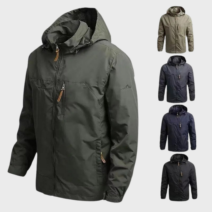 Hoogwaardige Hoymans heren waterdichte outdoorjas met capuchon, essentieel voor comfort en bescherming buitenshuis.