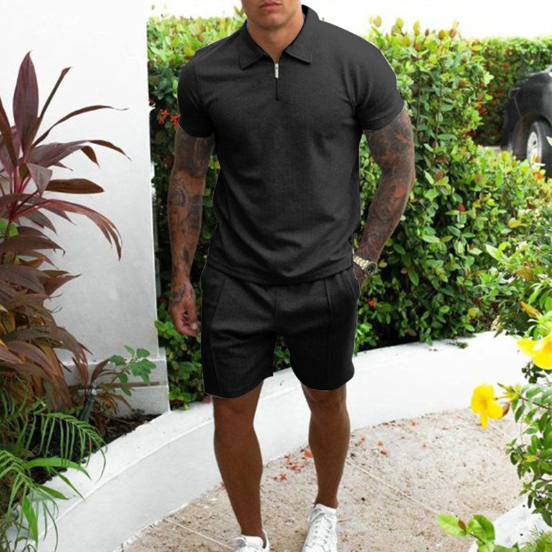 Trendy heren co-ords set: stijlvolle polo en short. Perfecte sportieve zomeroutfit voor een casual en trendy look.