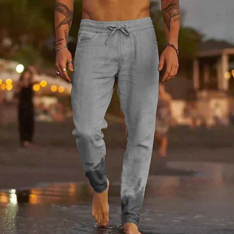 Casual heren zomerbroek van ademende stof, perfect voor warm weer. Lichte pantalon, trendy herenmode.