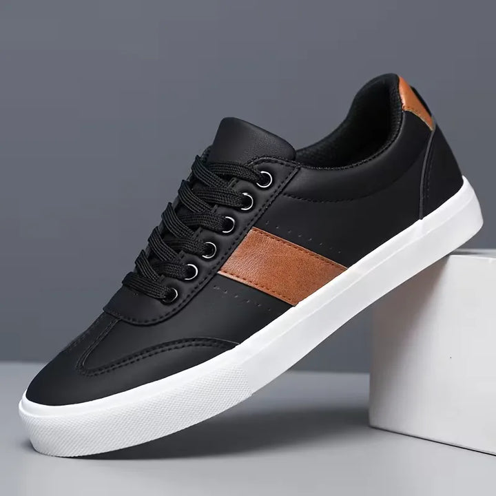Stijlvolle heren vetersneakers, lage pasvorm en comfortabel voor zowel casual als trendy outfits.