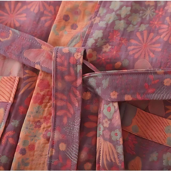 Perfect geschenk: comfortabele vintage damesbadjas van lichtgewicht katoen. Ademende loungewear en stijlvolle ochtendjas.