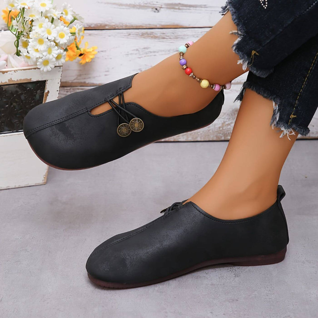 Moderne orthopedische damesschoenen met synthetisch bovenwerk, bieden zowel stijl als comfort en voetondersteuning.