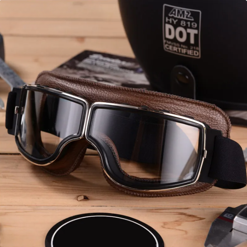 Vintage leren motorbril RiderEdge met comfortabele pasvorm, perfect voor retro motorrijders en optimale oogbescherming.