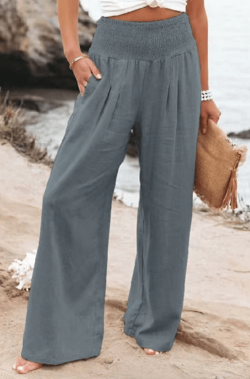 Lente/zomer dames palazzo broek, met comfortabele pasvorm en trendy wijde pijpen.
