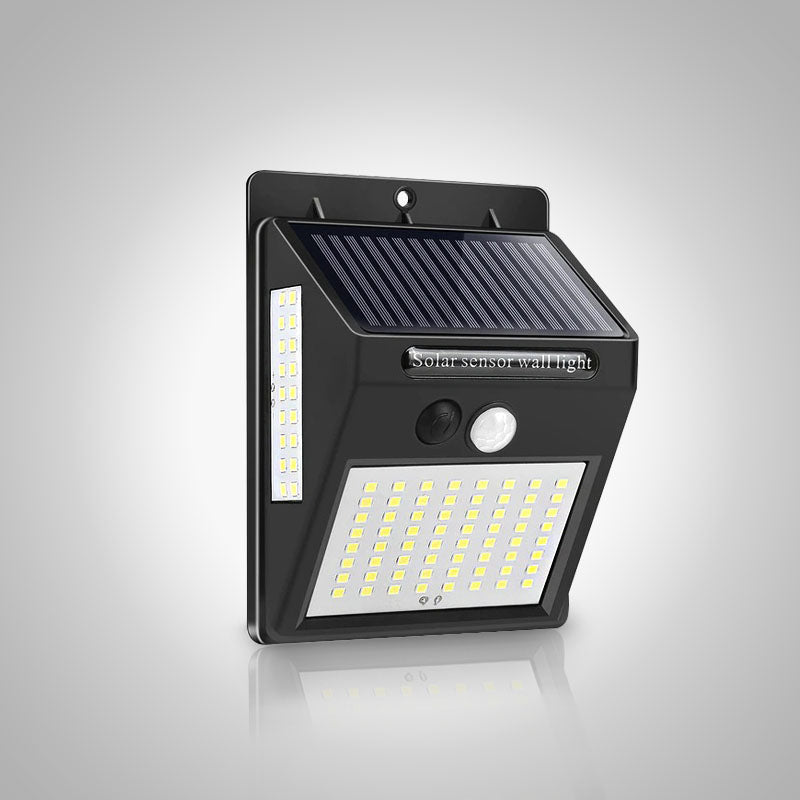 Draadloze solar LED buitenlamp met bewegingssensor voor energiezuinige tuinverlichting en veiligheid.