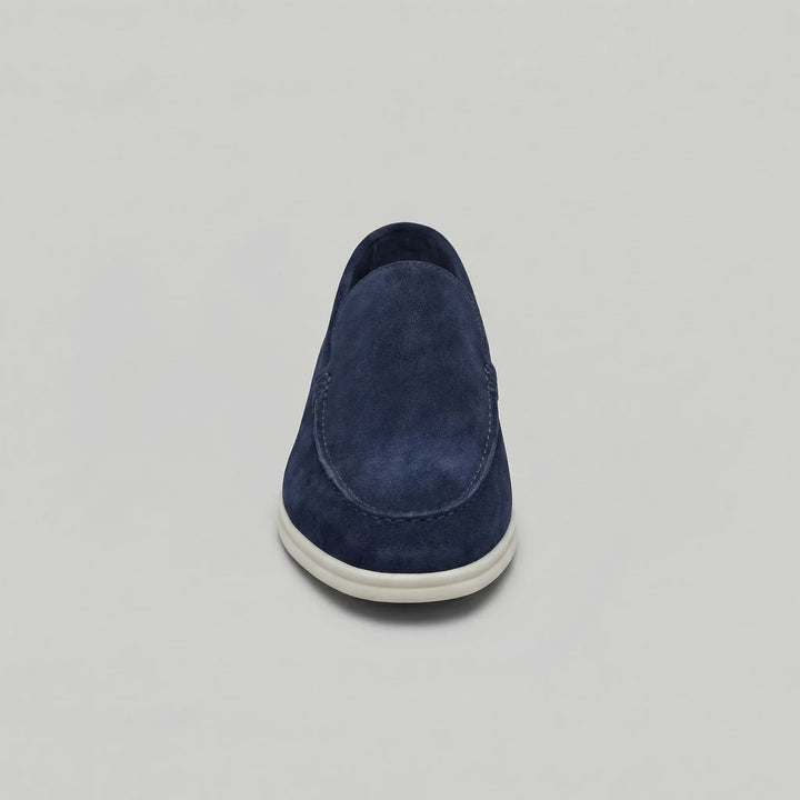 Zwarte elegante flats met penny strap, moderne instappers voor kantoor en vrije tijd.