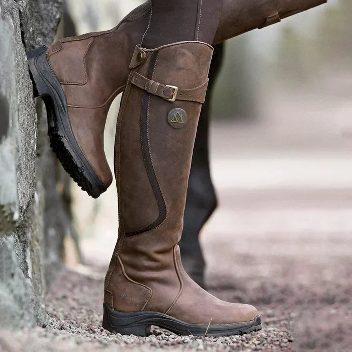 Waterdichte thermische dames winterlaarzen voor comfort en warmte in de sneeuw. Ideaal voor koud weer en outdoor.