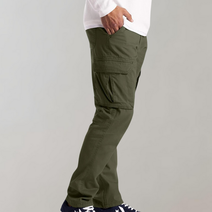 Heren cargobroek met verstelbare taille, biedt comfort en bewegingsvrijheid voor een actieve levensstijl.