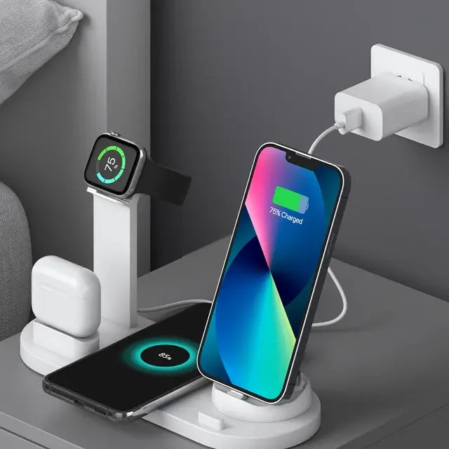 Zwart draadloos oplaadstation voor iPhone, Apple Watch, AirPods. Snelladen en opgeruimd bureau.