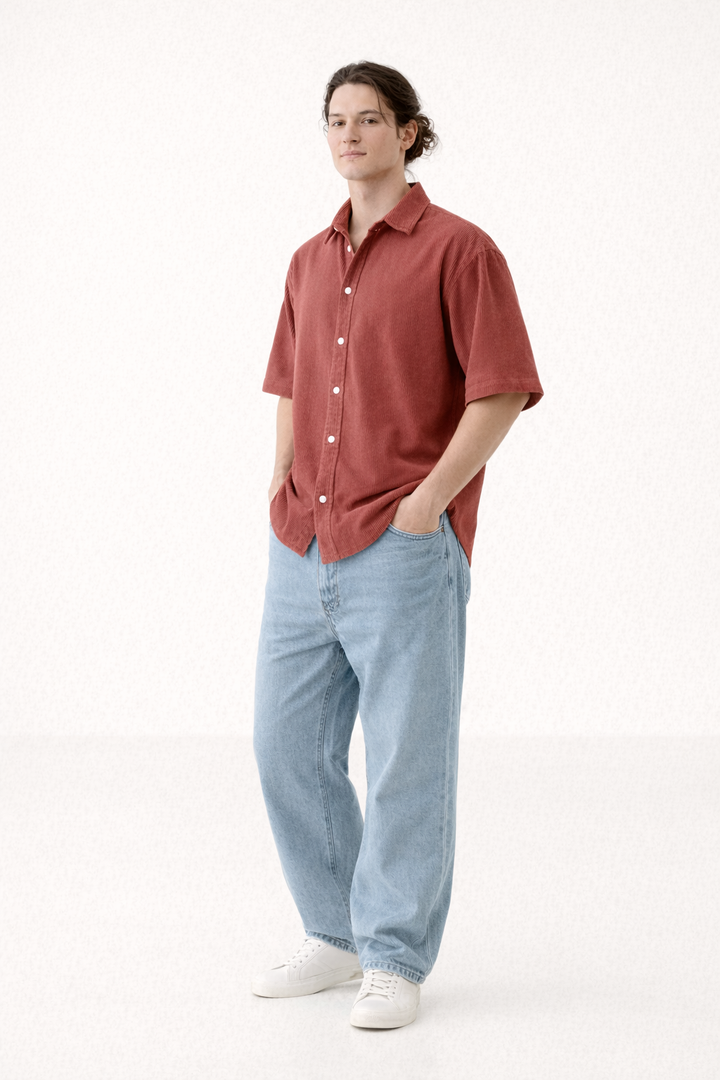 Casual herenshirt met korte mouw, ideaal voor zomerse dagen, strand of vakantie. Ademend en luchtig.