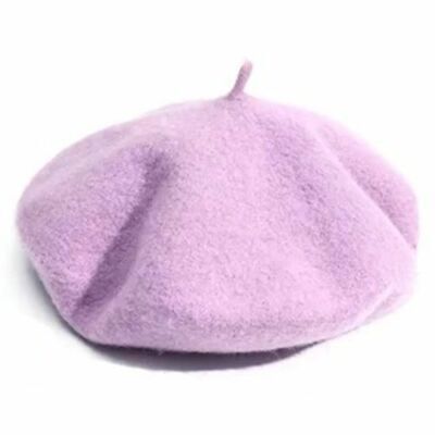 Deze dames wollen baret is een trendy mode accessoire en warme wintermuts.