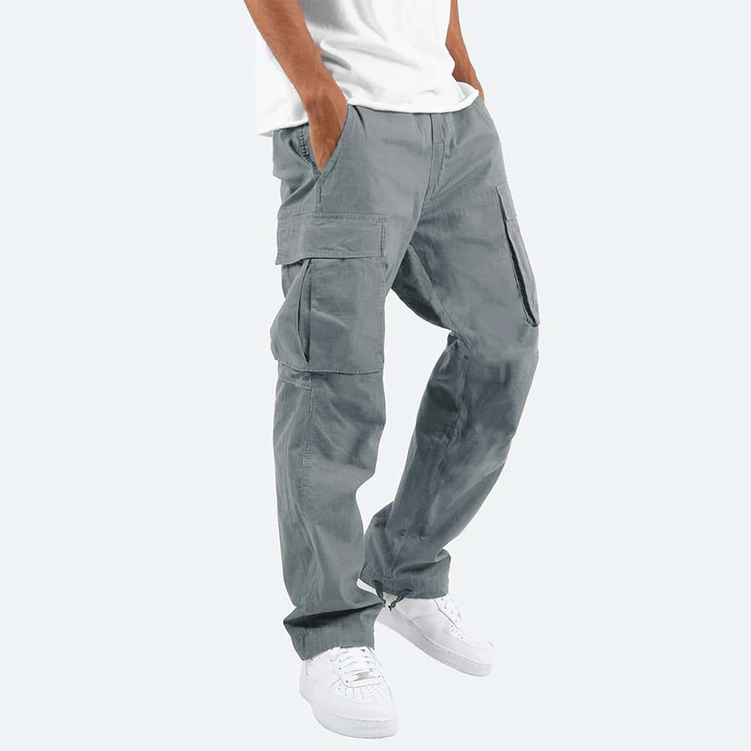 Robuuste heren cargo broek, perfect voor wandelen en zomerse outdoor activiteiten.