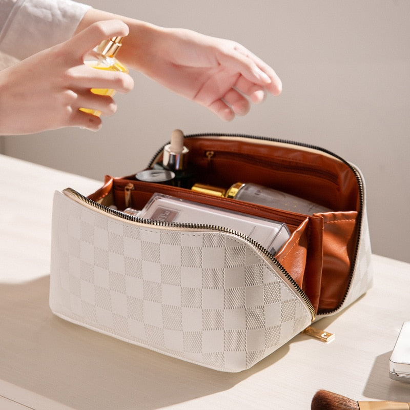Luxe dames PU-leren make-up tas met meerdere compartimenten, perfect als travel organizer.