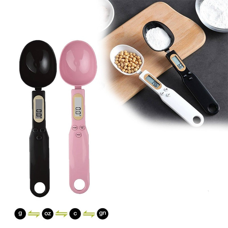 Digitale lepelweegschaal voor nauwkeurig wegen van ingrediënten. Perfect voor bakken en koken.