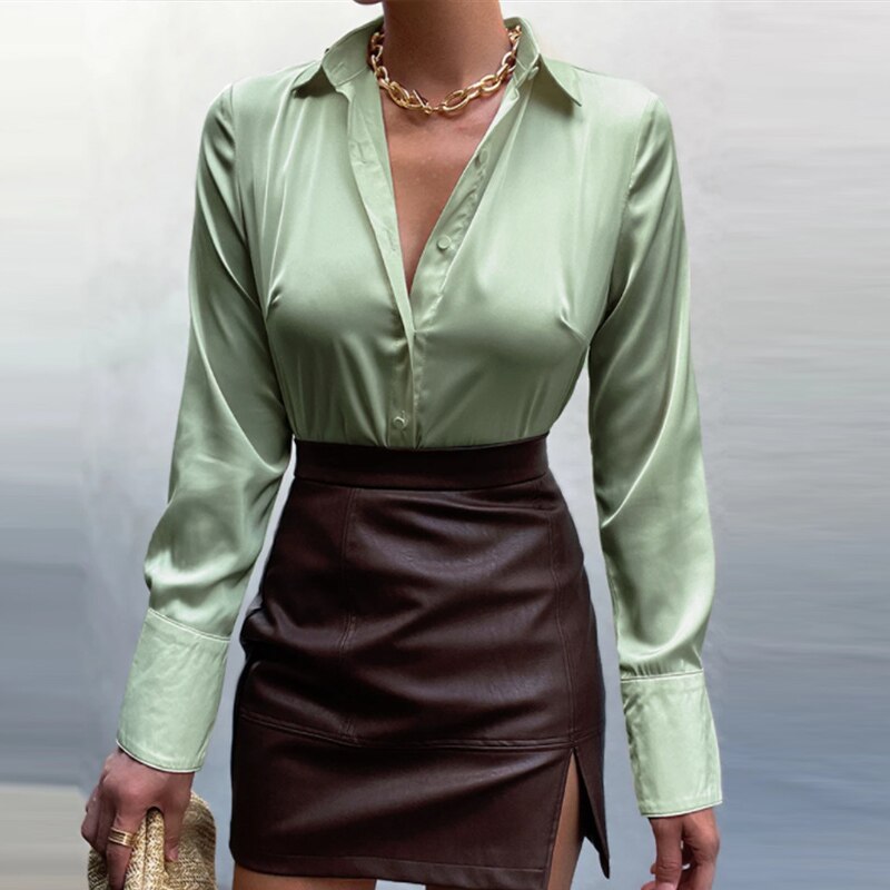 Stijlvolle Sammie Satin blouse, vrouwelijke kleding voor een verfijnde uitstraling.