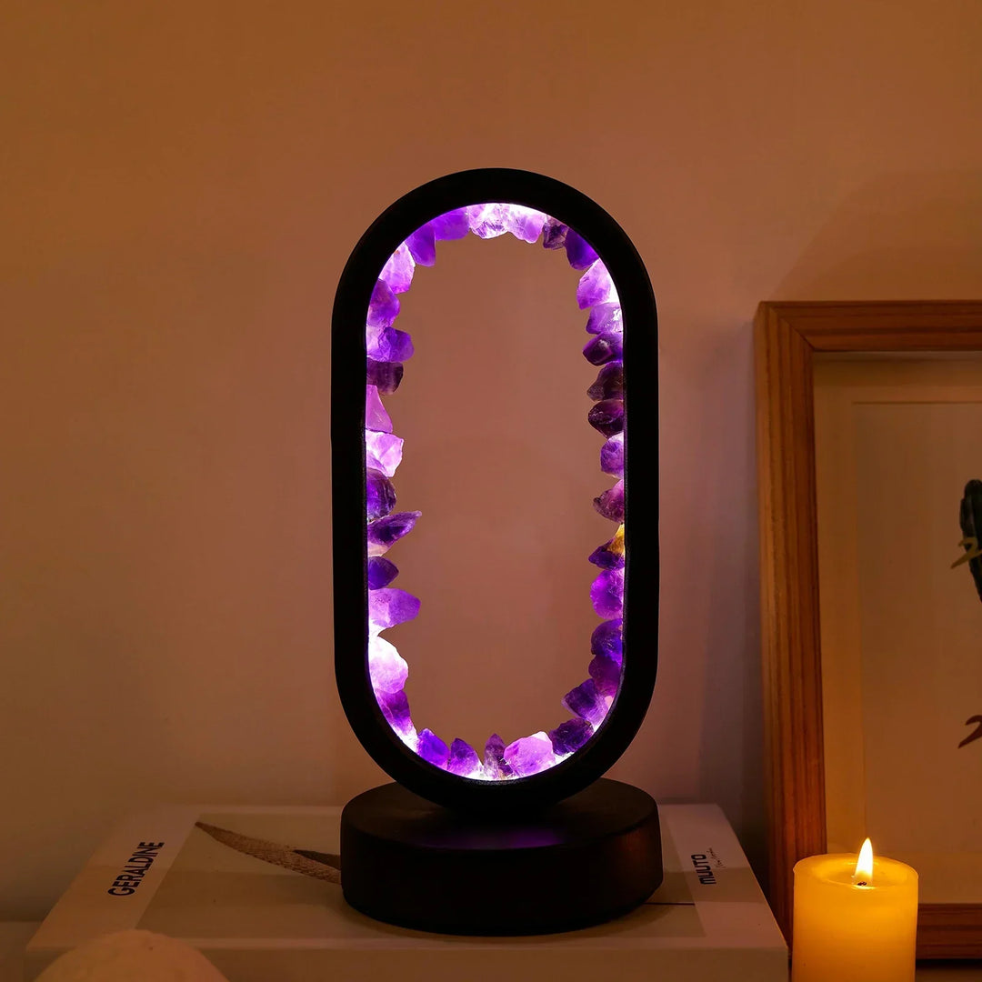 Celestiet kristal in AuraStone lamp, zachte blauwe tinten voor een serene en rustige sfeer.