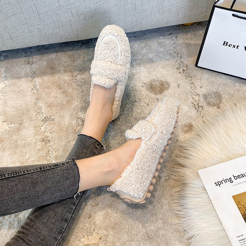 Dames zachte anti-slip sloffen, ideaal voor ultiem comfort en warmte binnenshuis tijdens de winter.