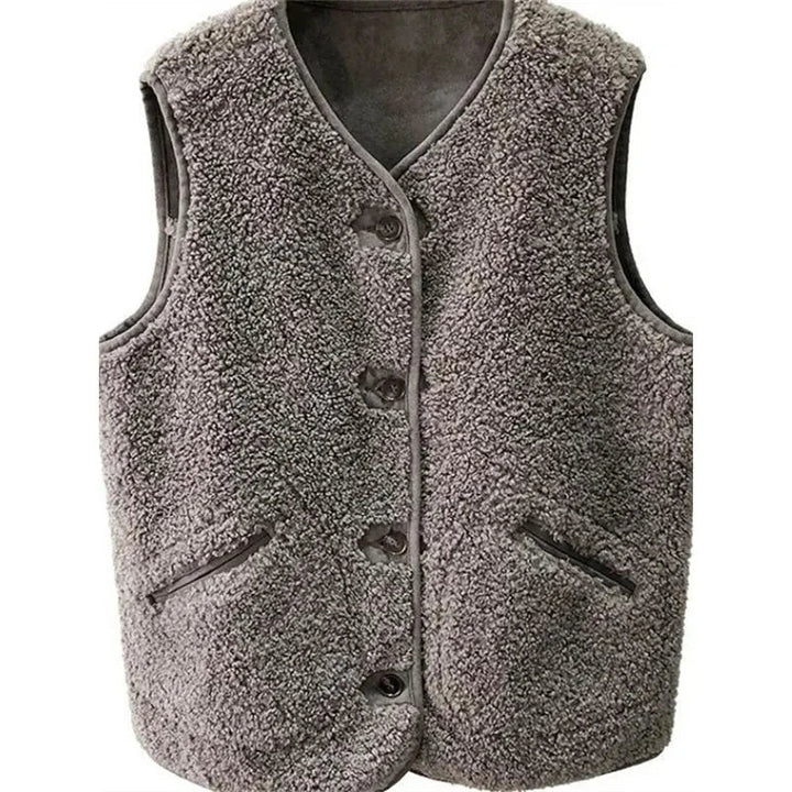 Mouwloos wollen gilet voor dames, luxueus en loosefit, heerlijk warm in de winter.