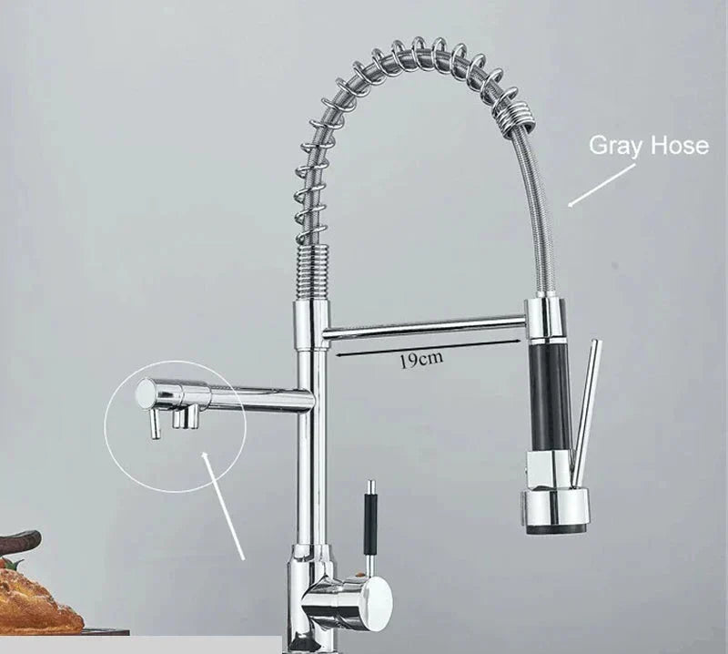 Flexibele moderne gootsteenkraan, 360 graden draaibaar. Zwarte of chroom keukenkraan voor elke keuken.