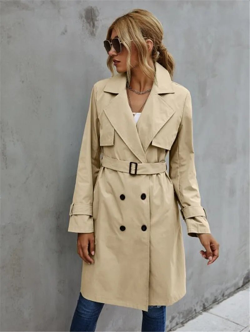 Lange dames trenchcoat Kelly, een stijlvolle jas die elke outfit compleet maakt; tijdloos en modieus.